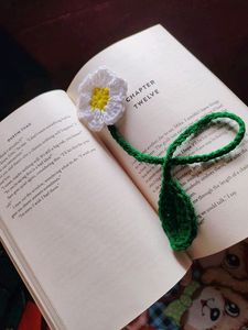 Crochet White Daisy Bookmark✨️🤍🕊