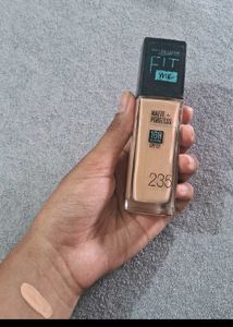 Maybelline Fit Me Foundation - 235 Pure Beige