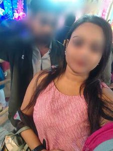 pink sleeveless kurti with free jhumka