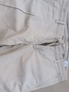 Men&#39;s Cream Chinos
