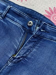 Fashionable Slim Fit Jeans