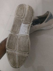 Stark fashion sneaker