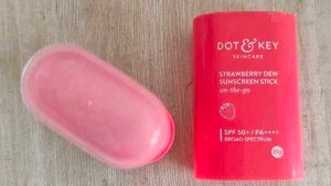 Dot &amp; Key Strawberry Dew Spf 50 Sunscreen Stick