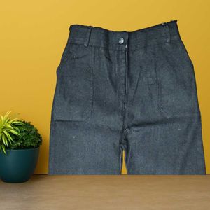 Women Black Straight Jeans Size 28 (O-40)