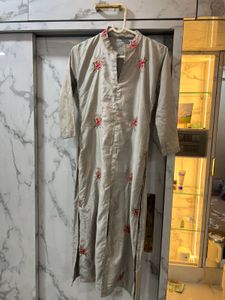 Floral Embroidered Kurta