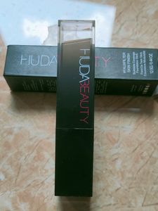 Huda Beauty Foundation Stick