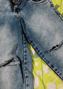 Ripped Denim Jeans with FREEGIFT