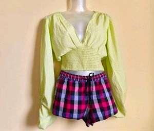 Size M🎁Buy 2 Get 1 Free 🎁 Trendy Green Crop Top