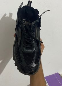 chunky black shoes sneaker