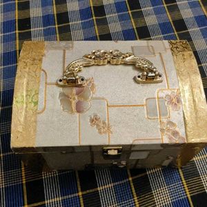 Vintage Floral Treasure Box