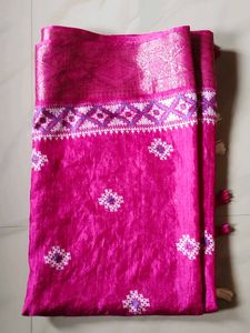 Beautiful 😍 rose 💕 colour saree 😘