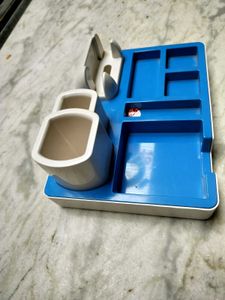 DESK ORGANIZER