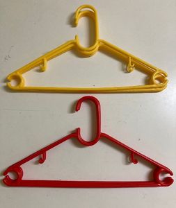 Happy to Hang Plastic Shirt Pack of 4Hangers