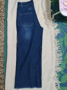 Wide Leg Frayed Hem Jeans