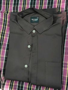 Men's No Fuss Brown Shirt