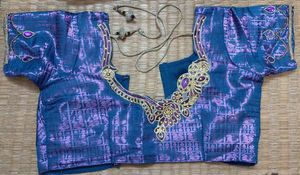 🥰 Great Deal🤩Dazzling Saree With Blouse