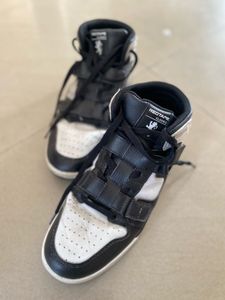 Cool Black/White Sneakers