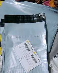 23 Shipping Bags And Labels