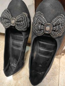 Black Embellished Bow Ballet Flats