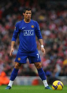 NIKE MANCHESTER UNITED RETRO 2007/08 THIRD KIT