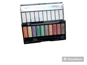 Clamy Eye Shadow Palette