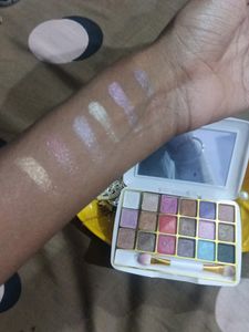 Eyeshadow Pelleted