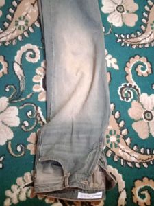 Bershka Old Look Jeans – Size 32 | Original Price