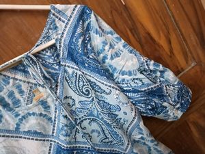 Brand New Blue &amp; White Paisley Kurti - XXL Size