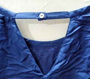 Women&#39;s Navy Blue Top