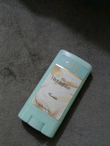 Farm Beauty Highlighter In Shade Twinkle