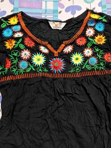 Beautiful Embroidery Top🖤
