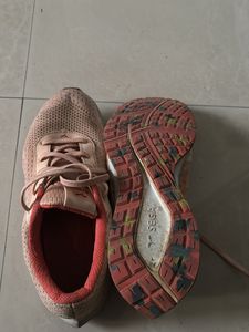 Walking shoes for women