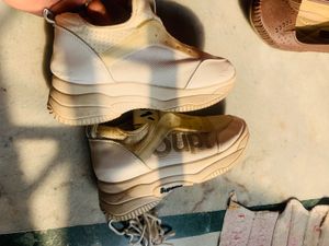 Off White Women Sneakers🌸🦋❤️