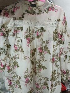 new like floral top