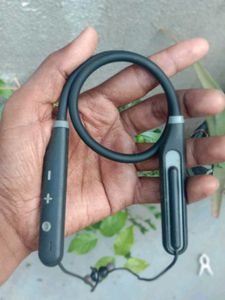 Flexible Wireless Neckband