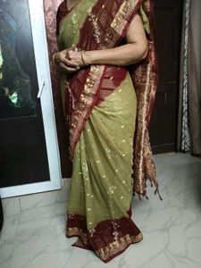 GentlyUsed Burgundy&amp;GoldEmbroidered Saree WithBlou
