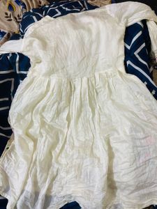 Elegant Floral Embroidered Kurta