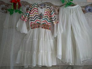 Elegant Embroidered Georgette Kurta Set