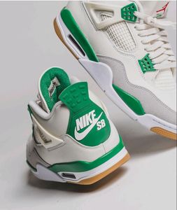 Jordan Retro 4 Pine Green Edition