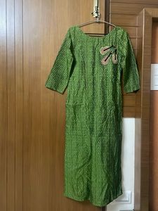 Green Embroidered Kurta