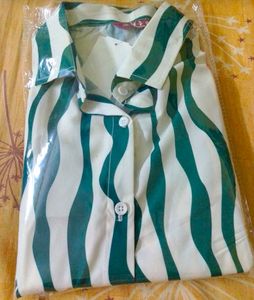 Stylish Women&#39;s Shirts &amp; Dresses