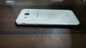 Galaxy J5