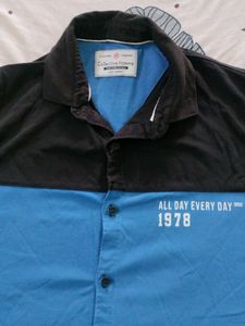 casual T shirt with blue and black color combinati