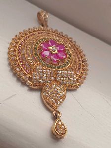 Elegant Gold Tone Traditional Pendant