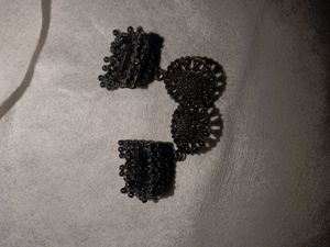 Elegant Black Earrings - New