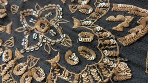 Embroidered Tunic Top- Size L-XL