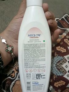 Meglow Moisturizing Body Lotion