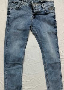 My waist has become thin so I want to sell it.