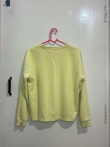 Levi&#39;s Yellow Sweatshirt