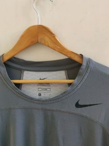 nike pro hypercool Tshirt (flaws)